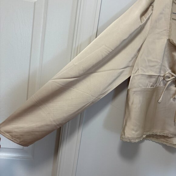 House of Harlow 1960 satiny long sleeve blouse cream crop lace bows Size L - Picture 6 of 12